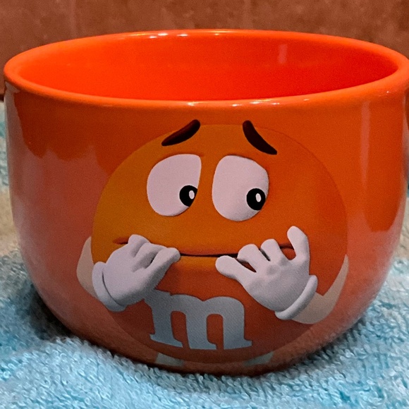 M & M's Collectable set of 4 Ceramic Snack Bowls 2021 - Picture 5 of 8